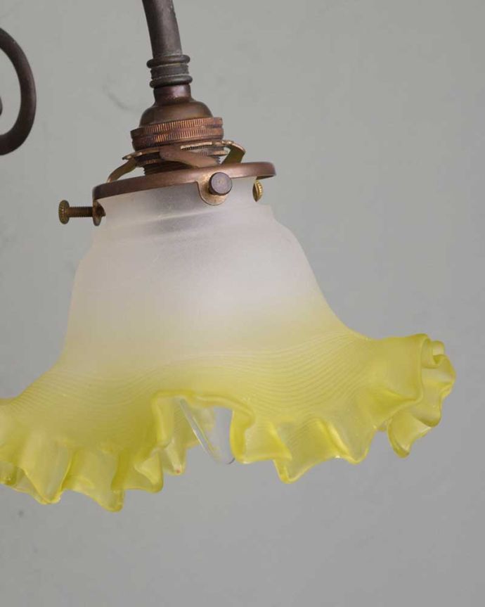 アンティークのガラスシェード