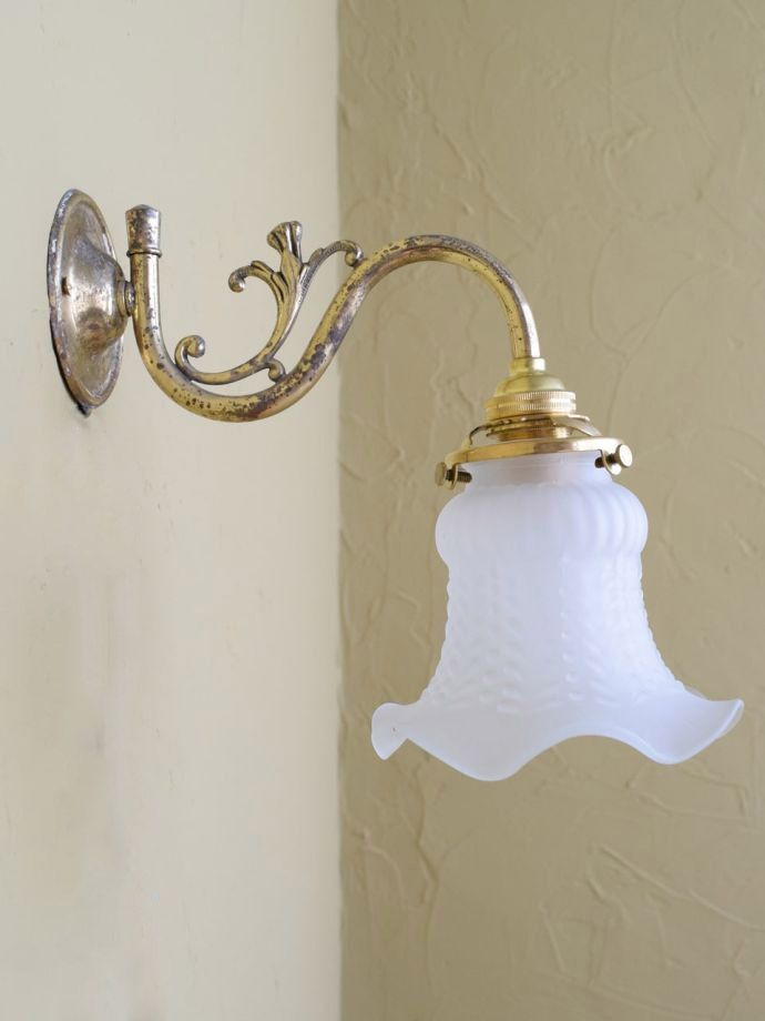 壁付けブラケットの側面