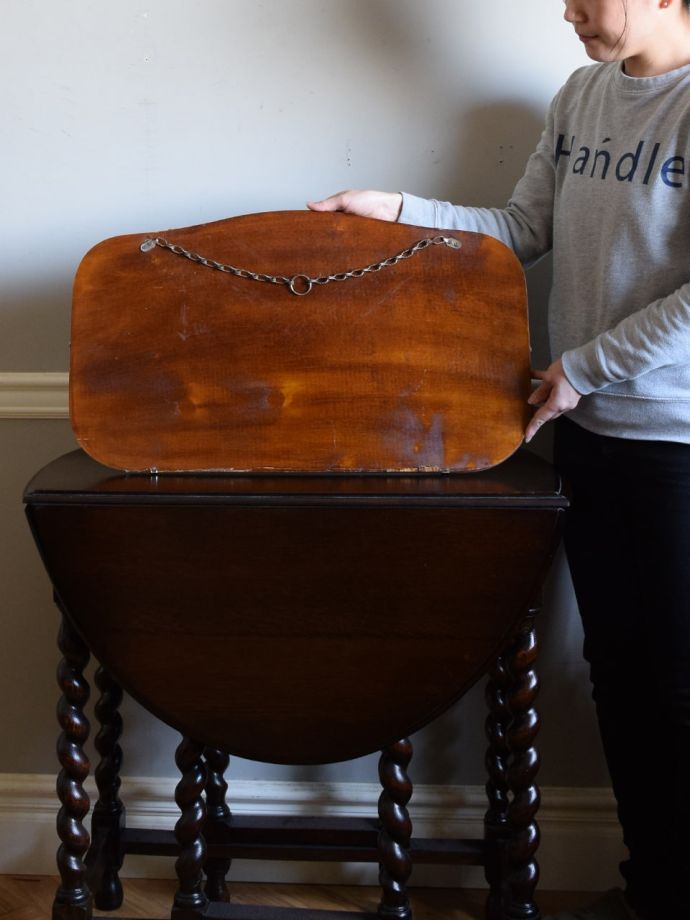 アンティークの鏡の裏