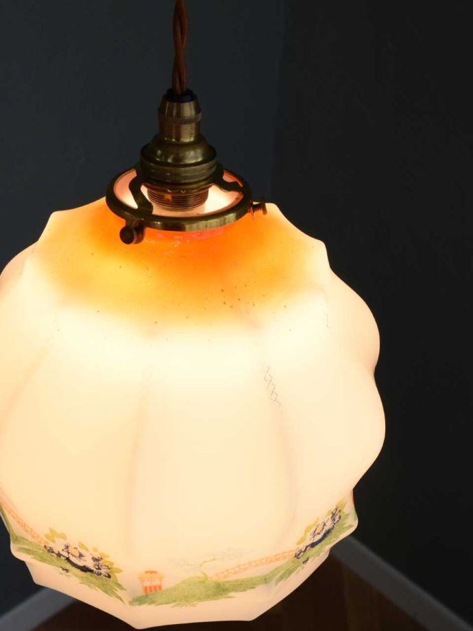 アンティークのガラスシェード