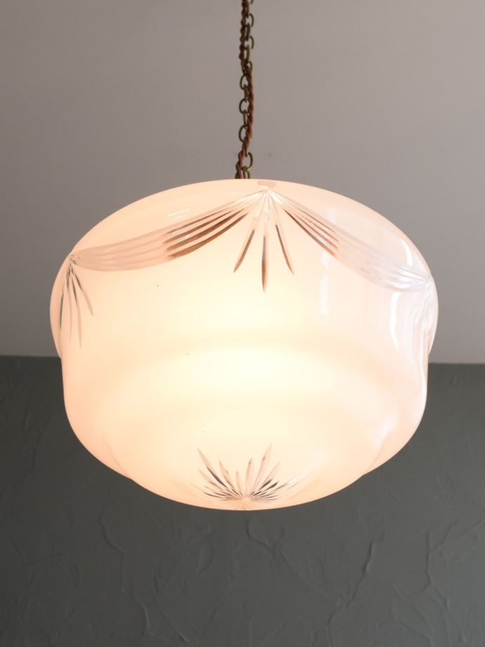 アンティーク照明の美しい灯り