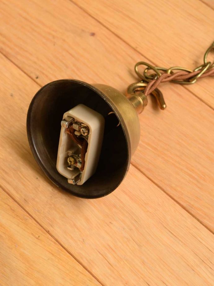 引っ掛けタイプの照明器具