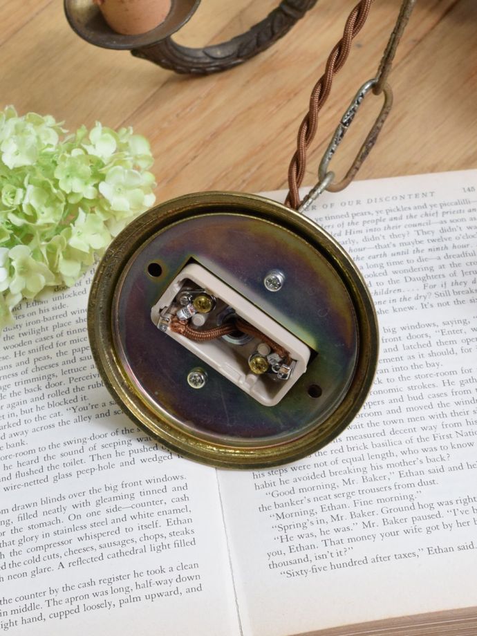 引っ掛けタイプの照明器具