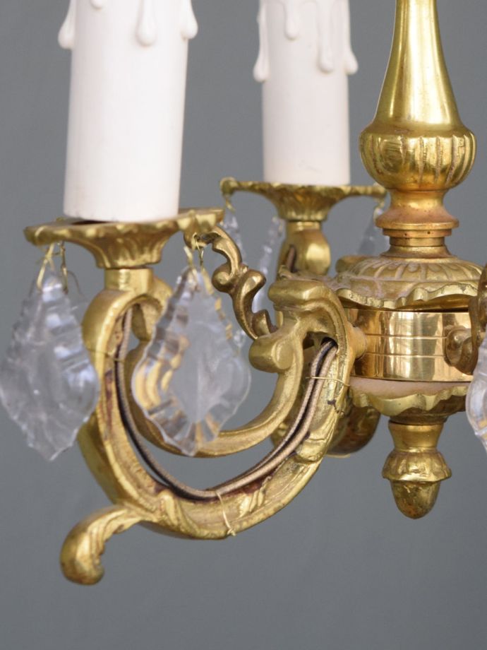 真鍮のシャンデリア