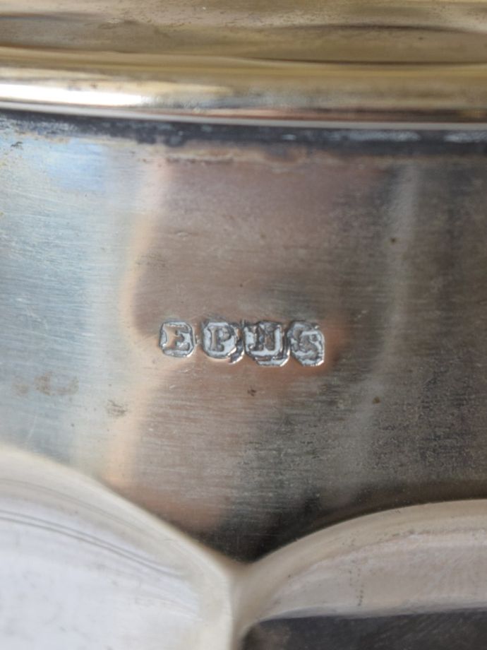 アンティークのシルバープレート