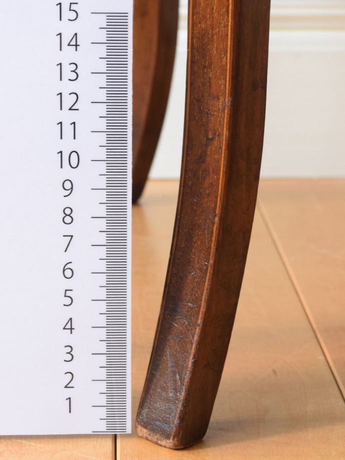 アンティーク家具の脚