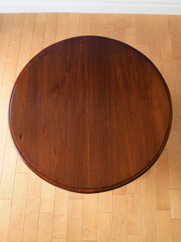 アンティークのテーブルの天板