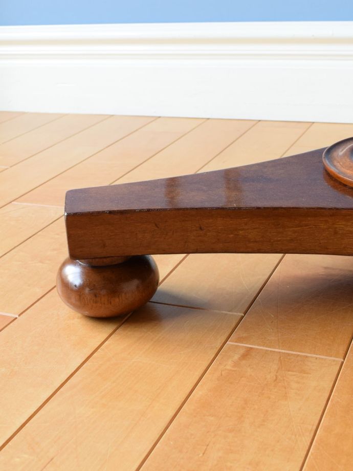 アンティーク家具の脚