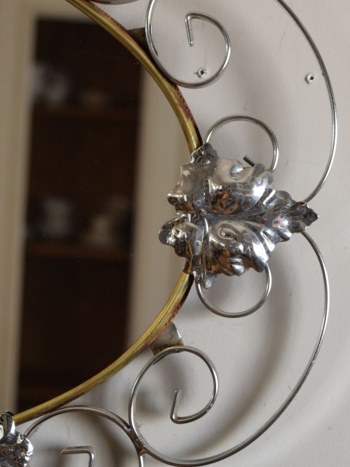 アンティークのおしゃれなミラー