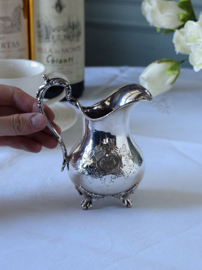 アンティークのシルバー食器、 シルバープレートのおしゃれなミルク
