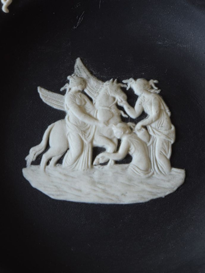 ウェッジウッドのレリーフ