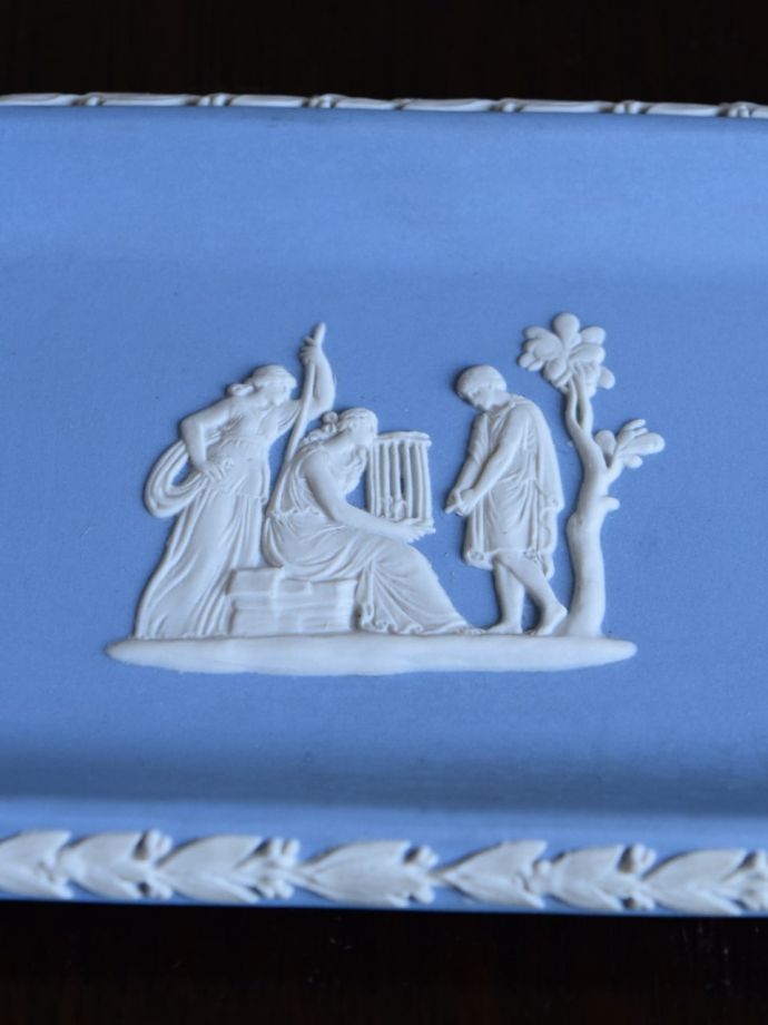 アンティークのジャスパーウェア