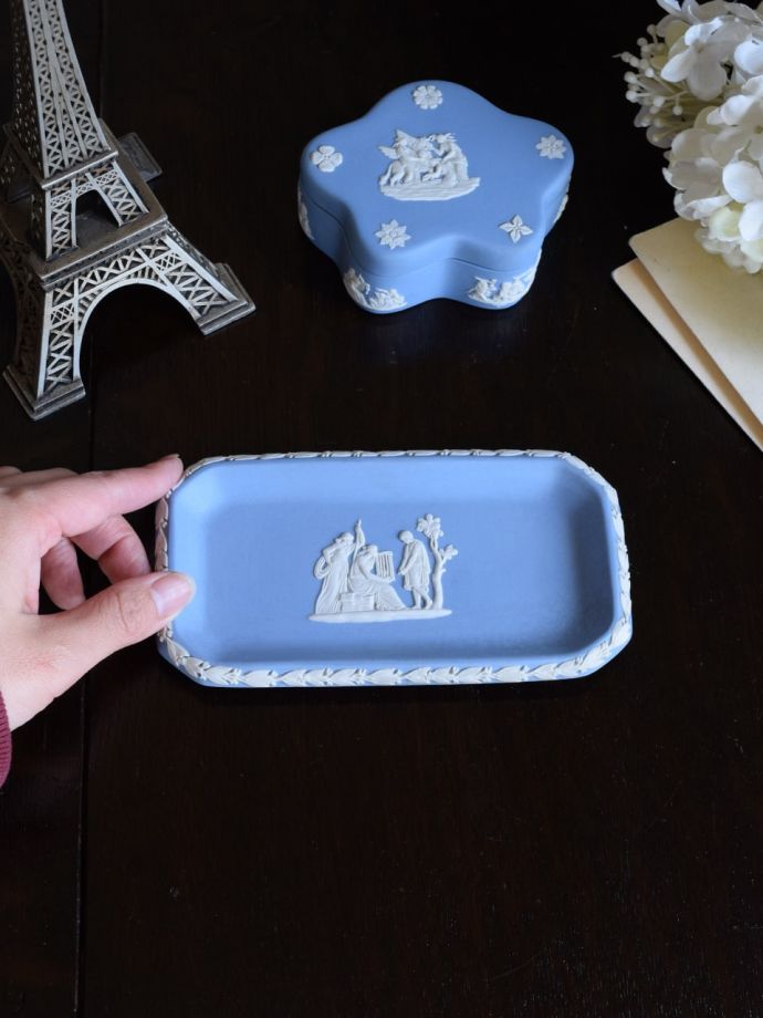 ウェッジウッドのプレート