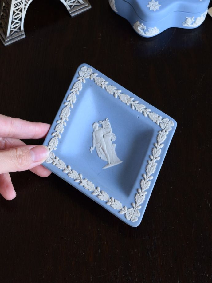 ウェッジウッドのプレート