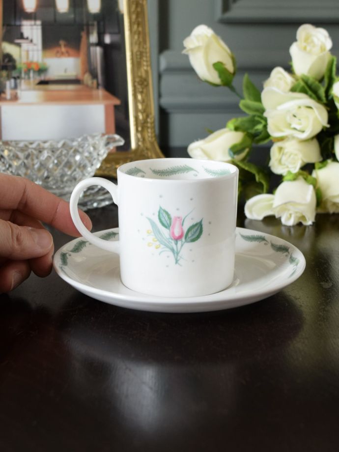 スージークーパーのカップ&ソーサー