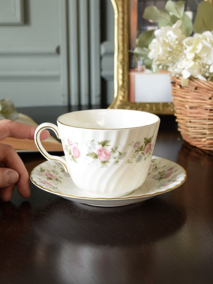 イギリスのカップ&ソーサー