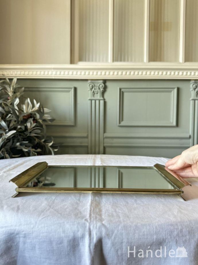 アンティークのおしゃれなトレイ