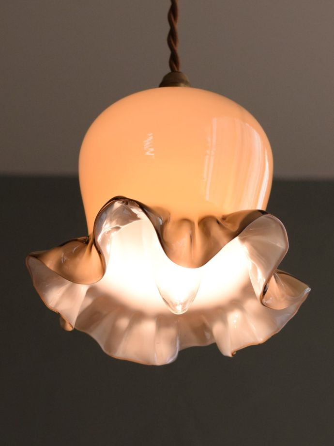 アンティーク照明の美しい灯り