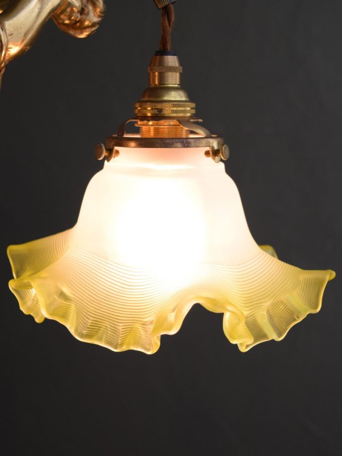 シャンデリアのガラスシェード