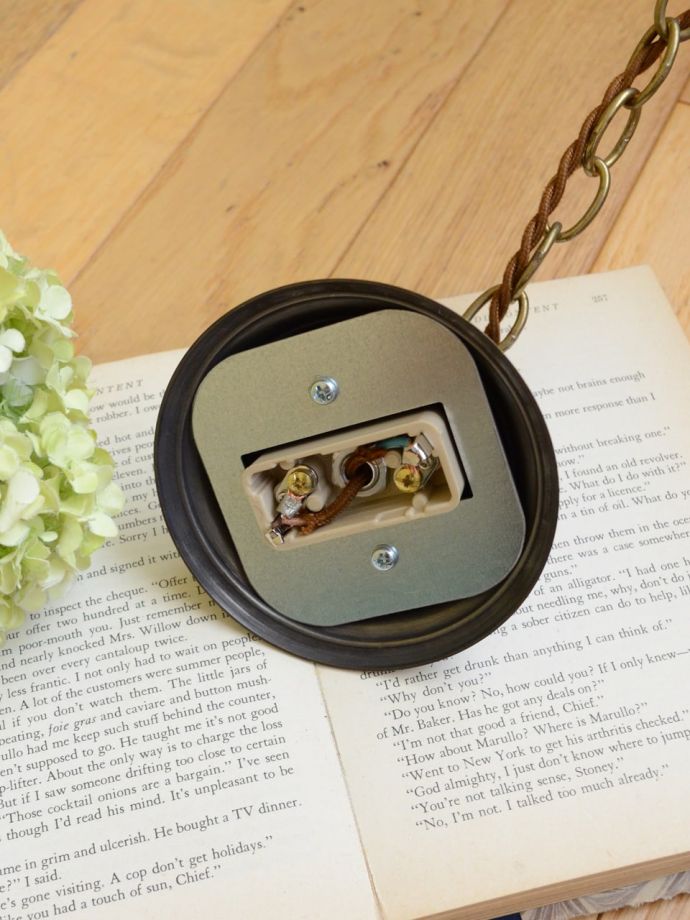 引っ掛けタイプの照明器具