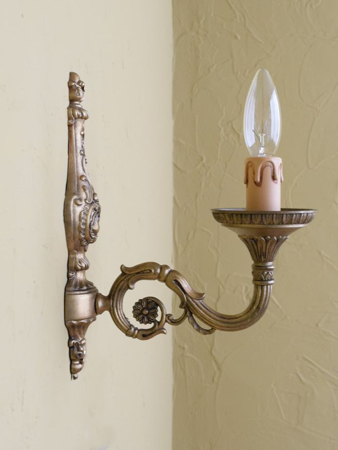 壁付けシャンデリアの側面