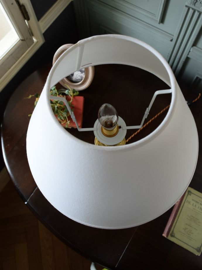 ホルダータイプのシェードです。