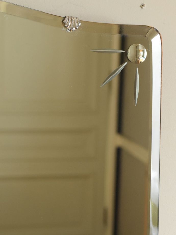 英国アンティークの美しい鏡