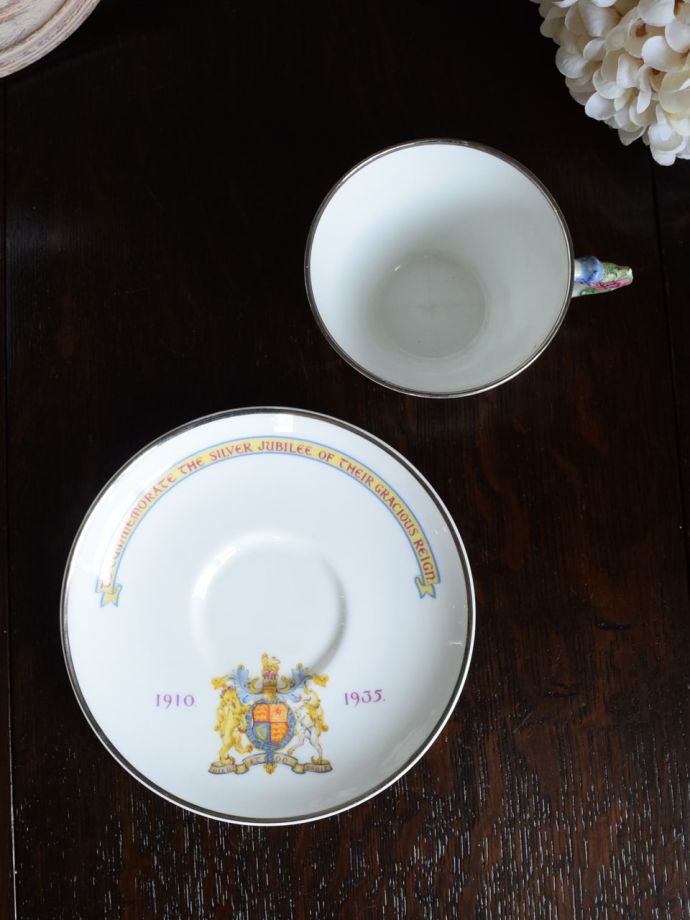 英国アンティークのおしゃれな食器