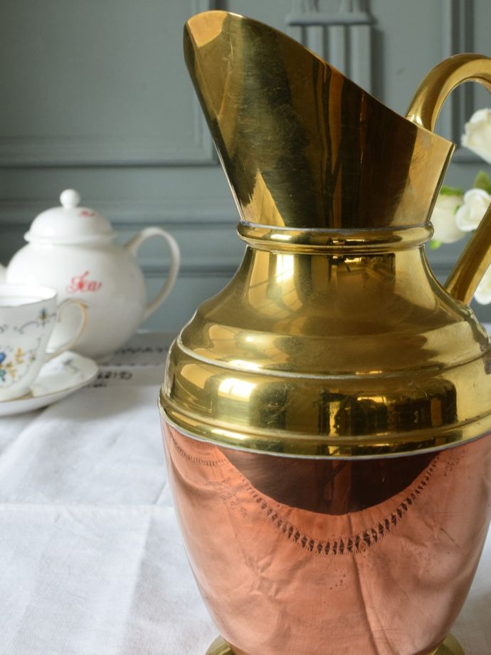アンティーク真鍮製のジャグ