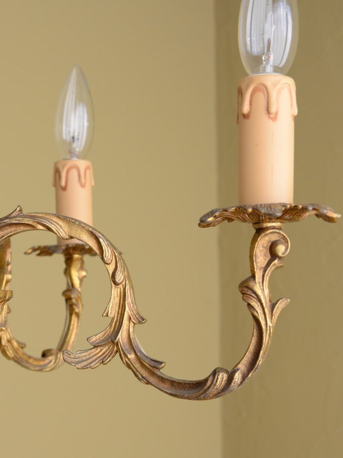 真鍮のシャンデリア