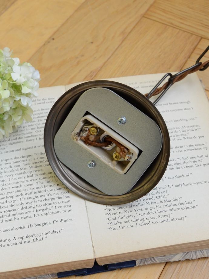 引っ掛けタイプの照明器具