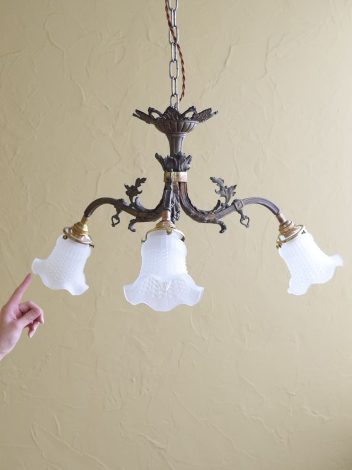 アンティークのシャンデリア