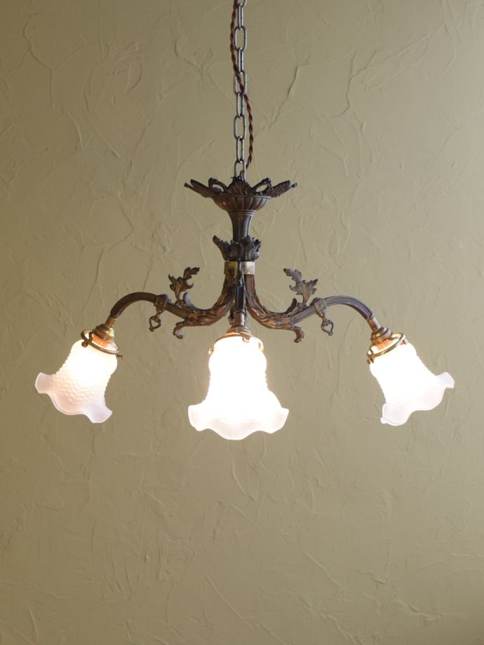 シャンデリアの灯り