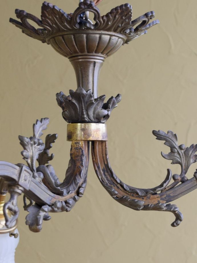 アンティークのシャンデリア