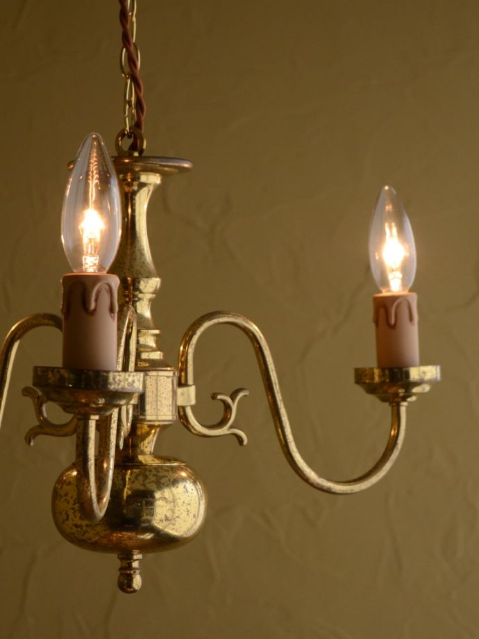 アンティークのシャンデリア