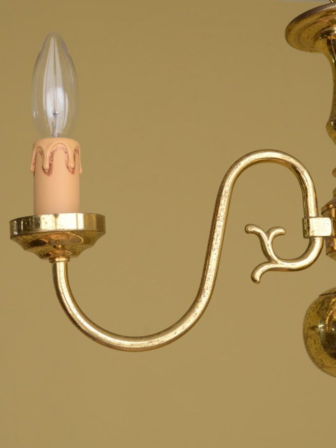 真鍮のシャンデリア