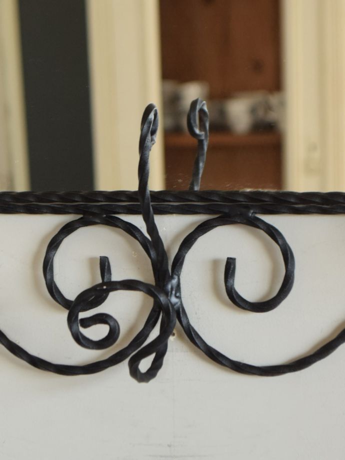 アンティークミラーの装飾