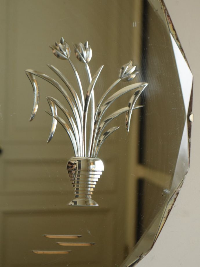 英国アンティークの美しい鏡