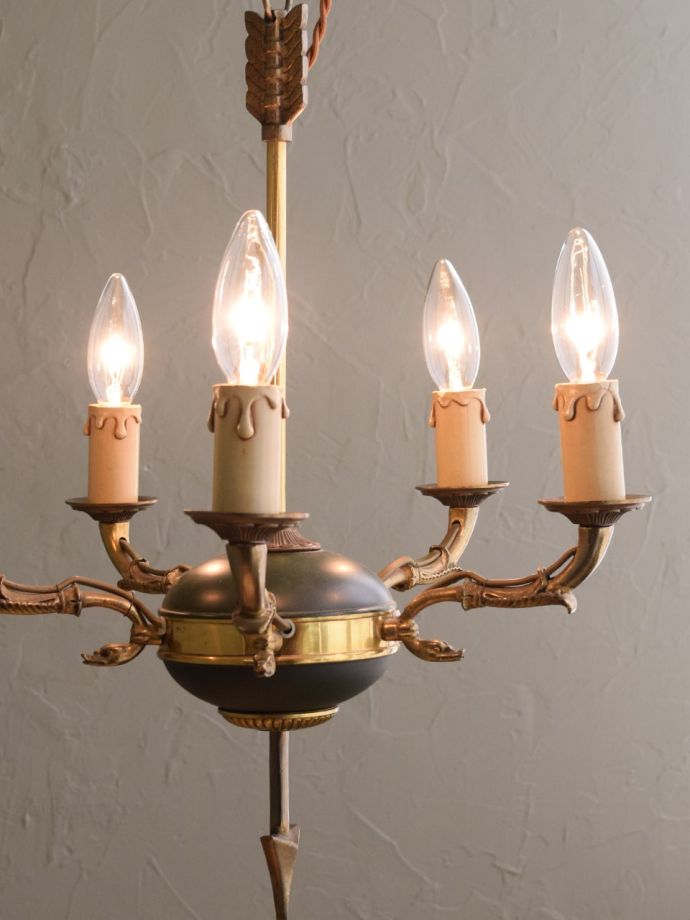 アンティークのシャンデリア