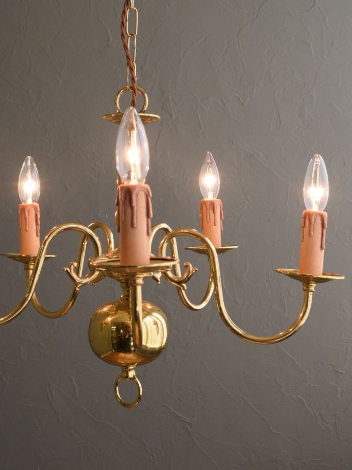 アンティークのシャンデリア