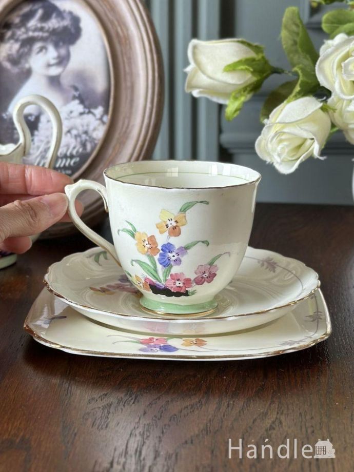 イギリスから届いたアンティークトリオ、TUSCAN(タスカン)の手描き