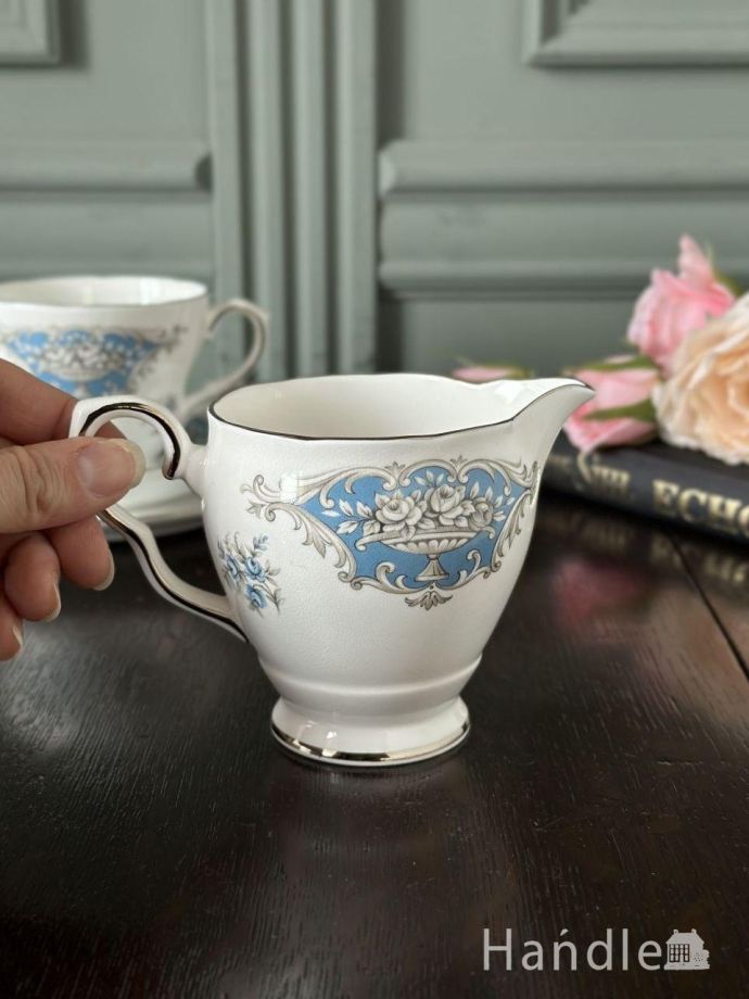 陶磁器のミルクピッチャー