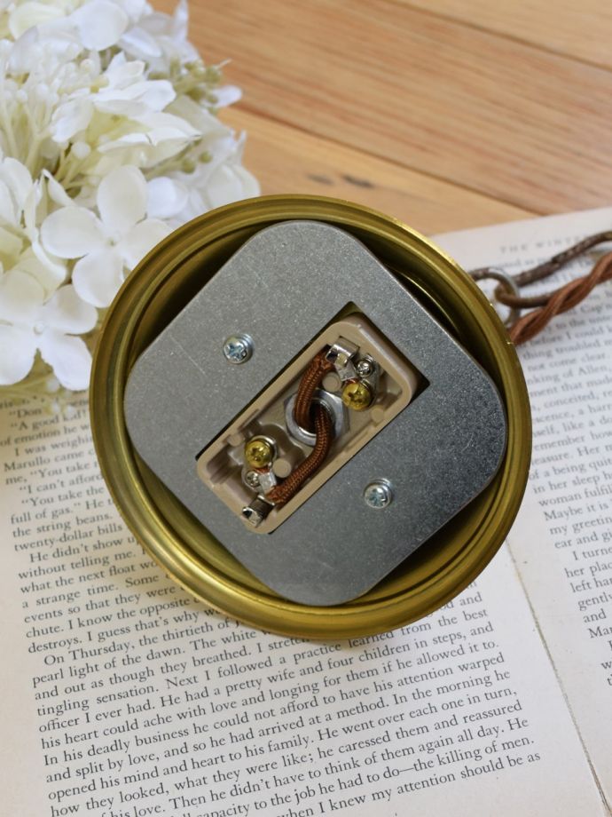 引っ掛けタイプの照明器具