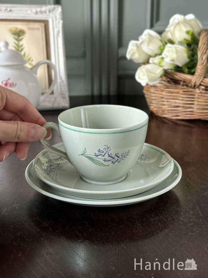 イギリスのカップ＆ソーサー(トリオ)