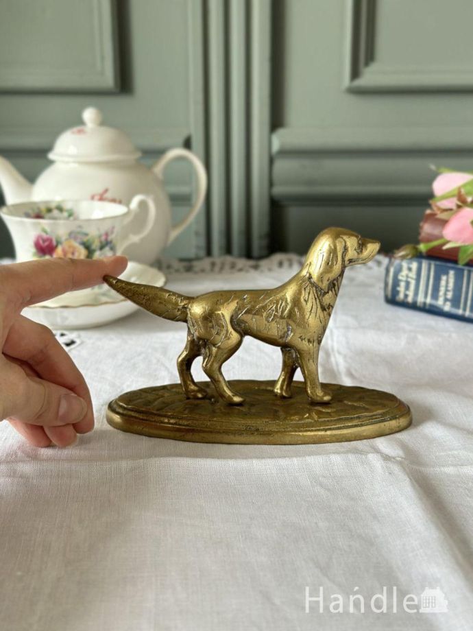 中国アンティーク　ゴールドに輝く可愛らしい犬の子宝祈願の真鍮製のオブジェ 中国アンティーク ゴールドに輝く可愛らしい犬の子宝祈願の真鍮製の