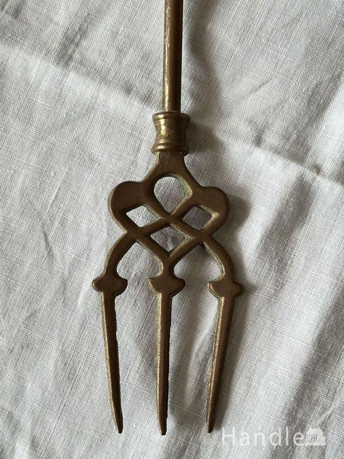 アンティークの真鍮トースティングフォーク