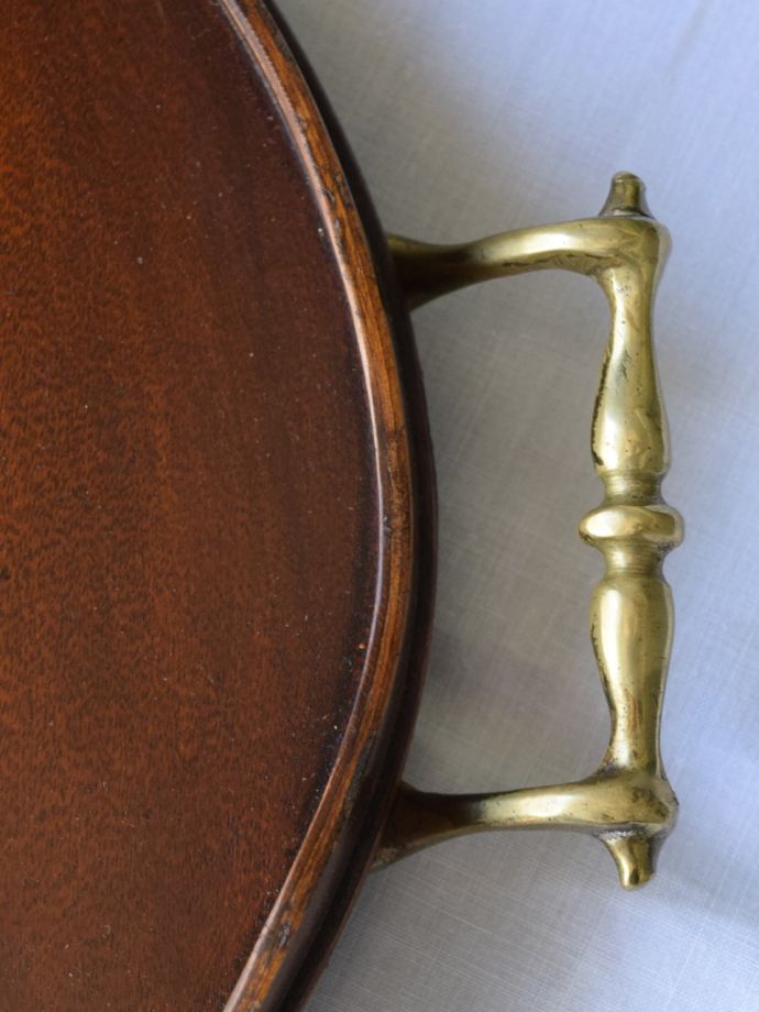 アンティークのトレイ