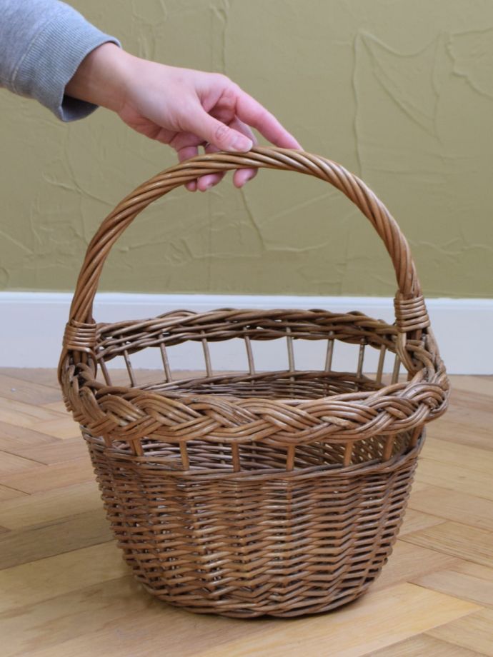 おしゃれな持ち手付きパニエ