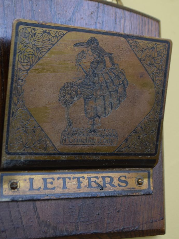 アンティーク真鍮製のレターラック