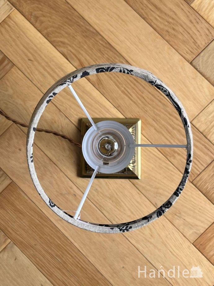 ホルダータイプのシェードです。